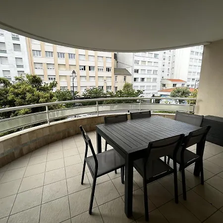 Apartamento 3 Pieces A 100m De La Avec Grande Terrasse Et Wifi -