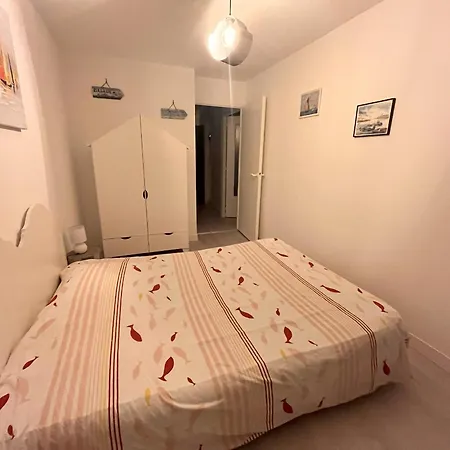 Apartamento 3 Pieces A 100m De La Avec Grande Terrasse Et Wifi - *