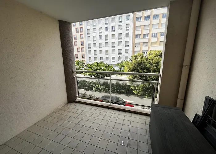 3 Pieces A 100m De La Avec Grande Terrasse Et Wifi - - Fr-1-197-537 *